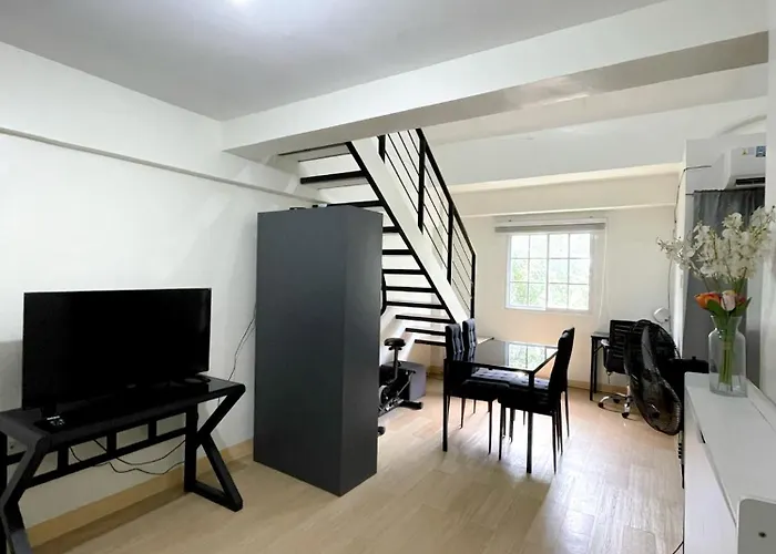Prime Location - 3 Bedroom Unit アパート